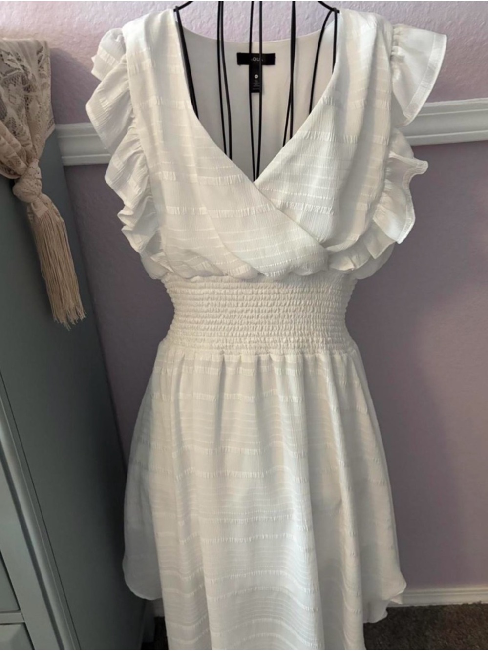 Women’s White Ruffle Smocked Dress Size Medium